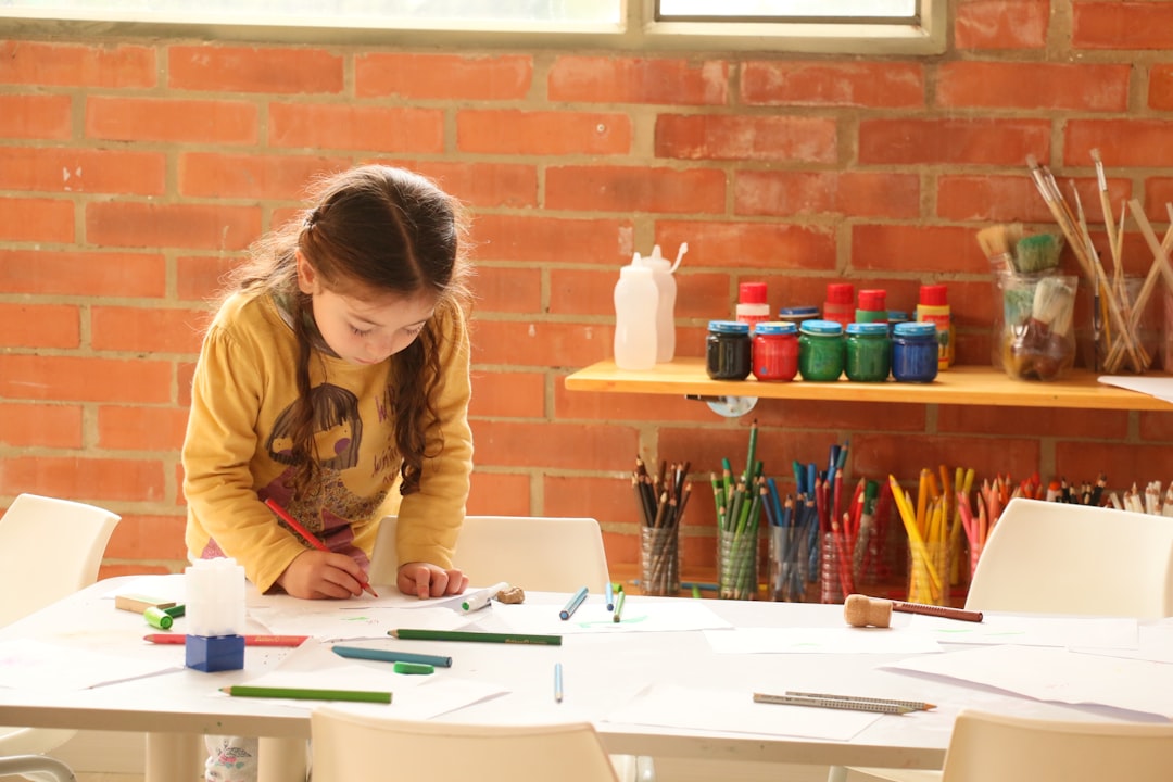 Crafting Futures: The Art of Integrating Achool into Children’s Curriculum